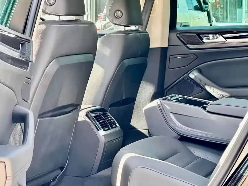 Volkswagen Phideon — фото 6