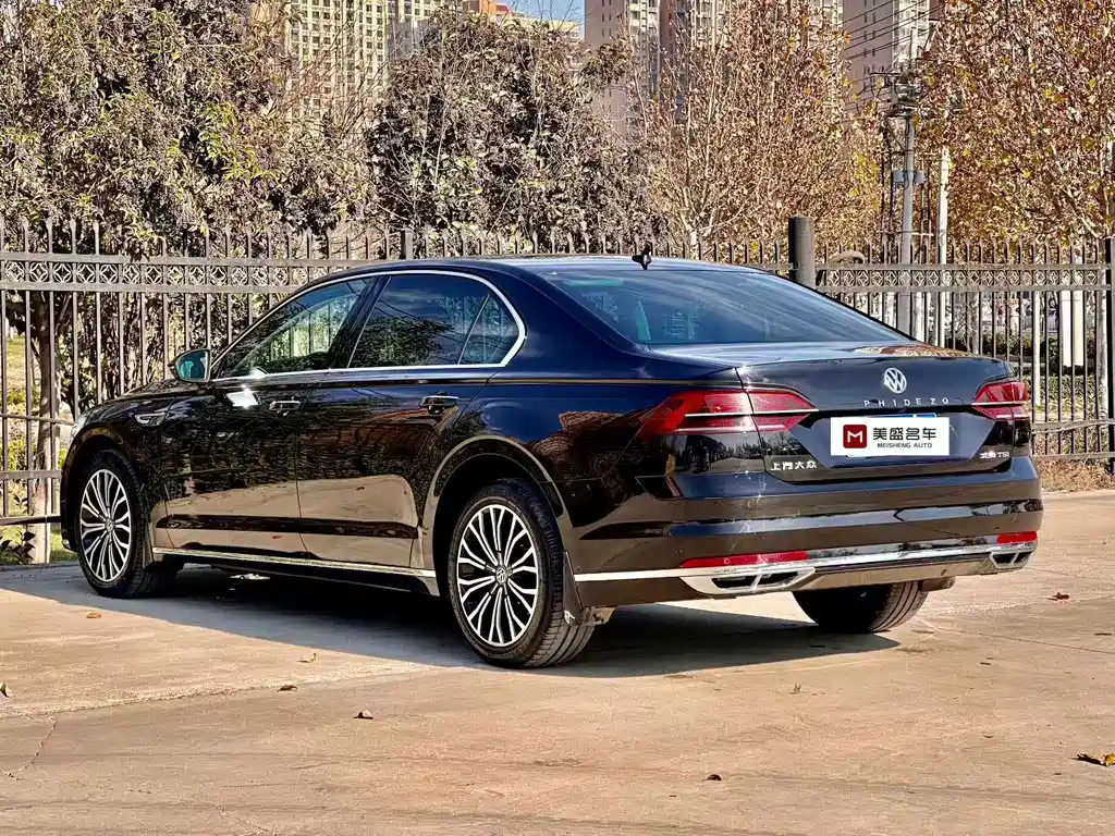 Volkswagen Phideon — фото 7