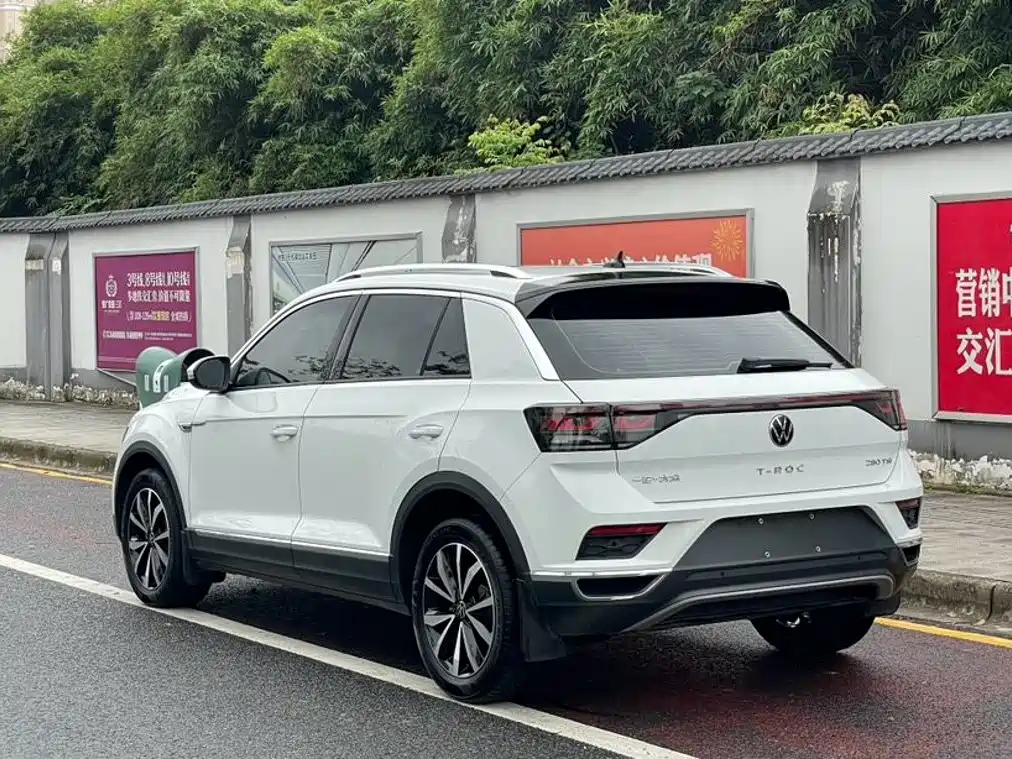 Volkswagen T-Roc — фото 4
