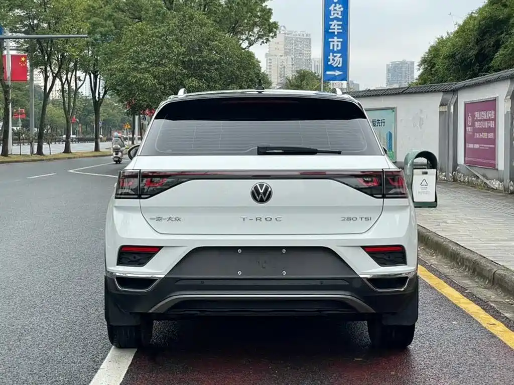Volkswagen T-Roc — фото 5