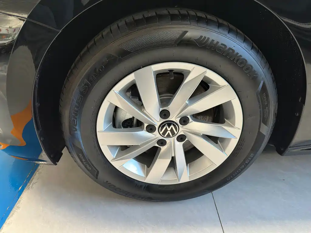 Volkswagen Passat — фото 4
