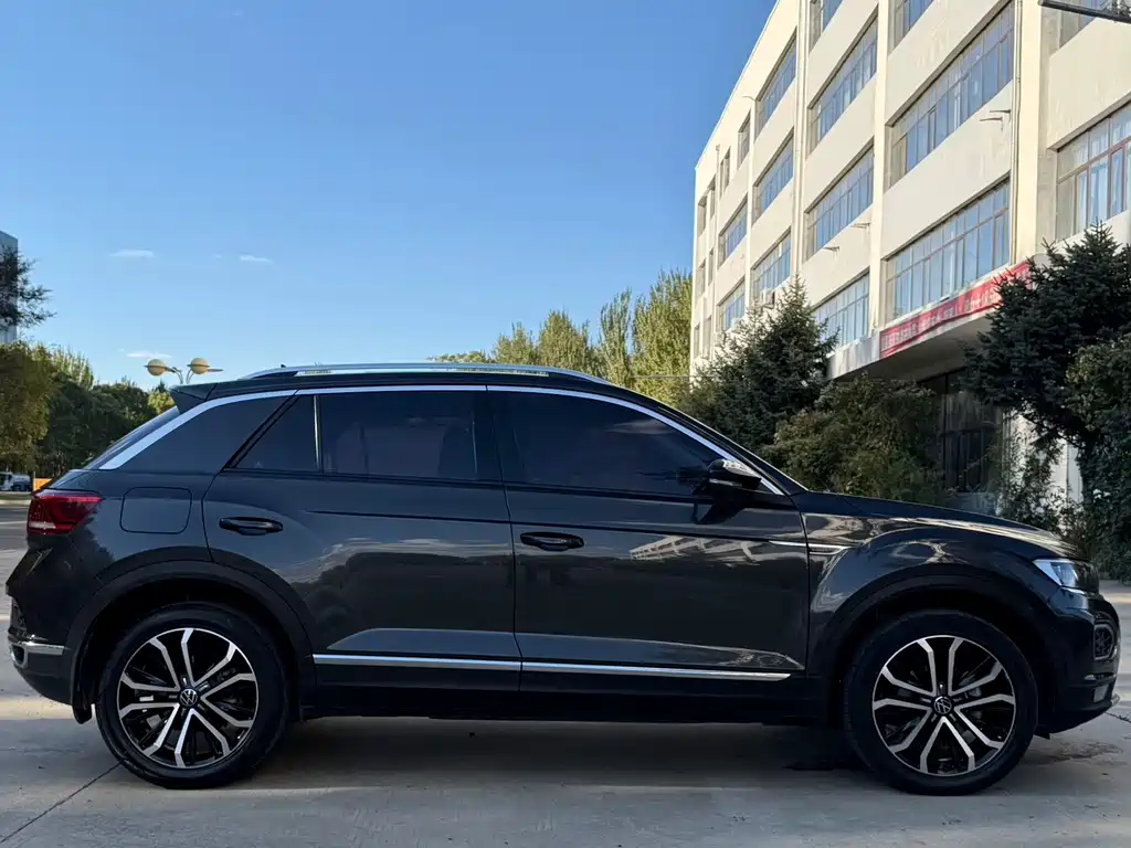 Volkswagen T-Roc — фото 4