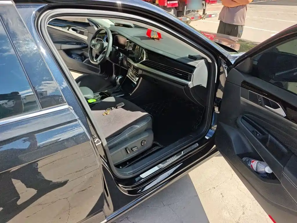Volkswagen Passat — фото 19