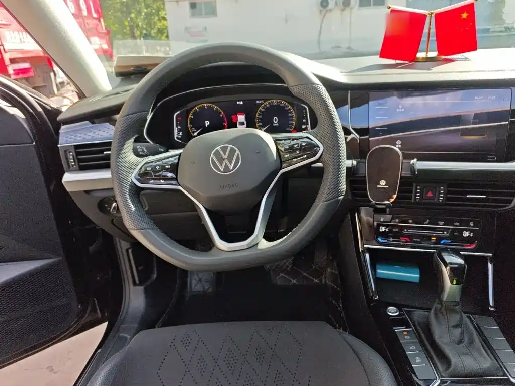 Volkswagen Passat — фото 6