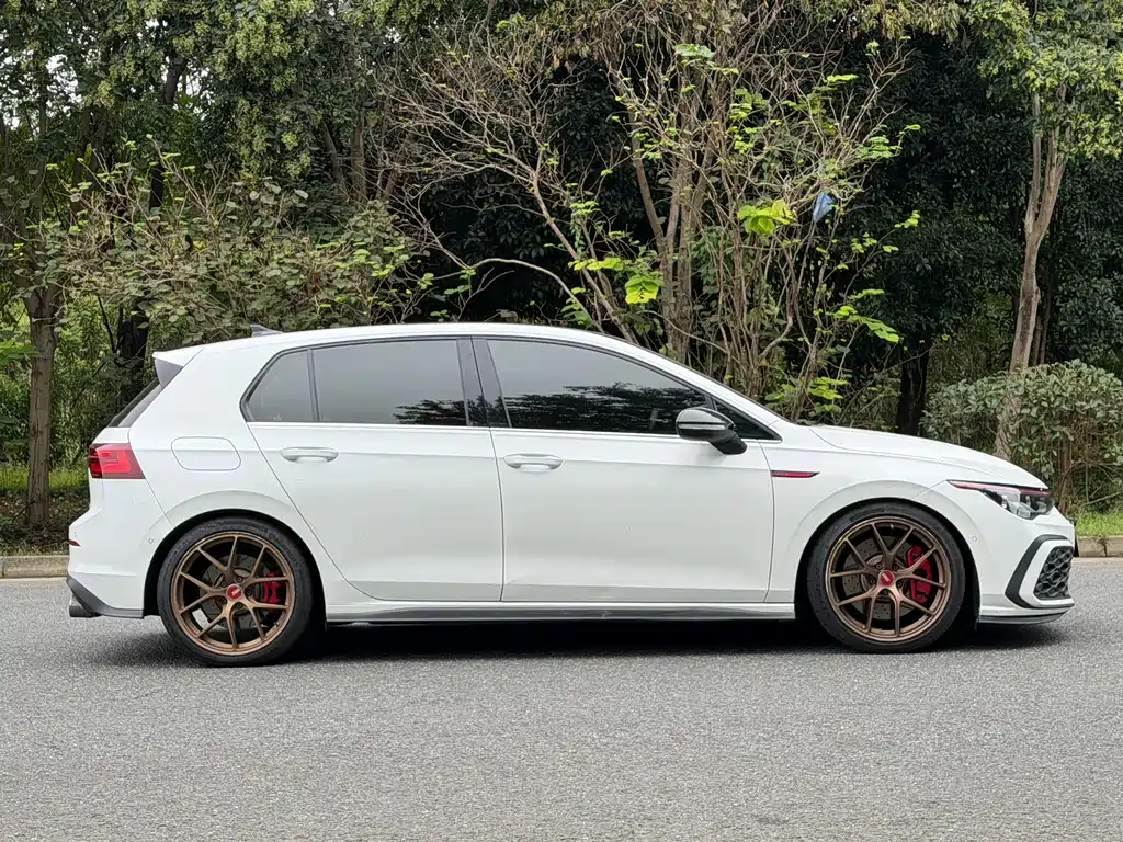 Volkswagen Golf GTI — фото 4