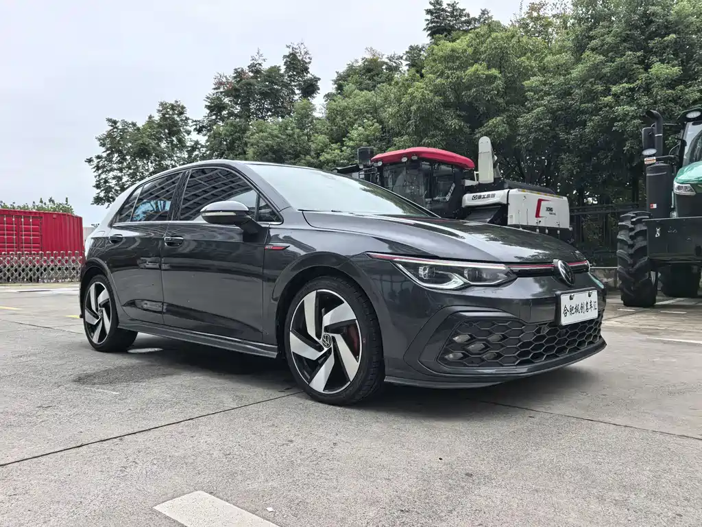 Volkswagen Golf GTI — фото 3