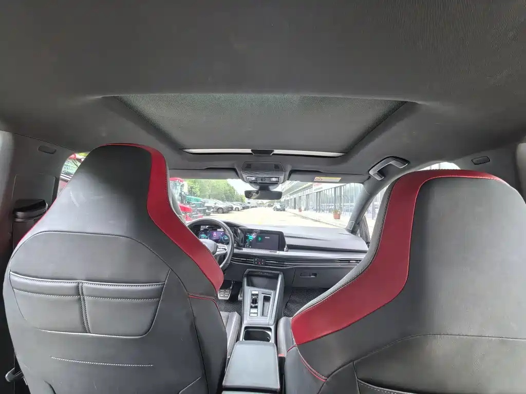 Volkswagen Golf GTI — фото 23