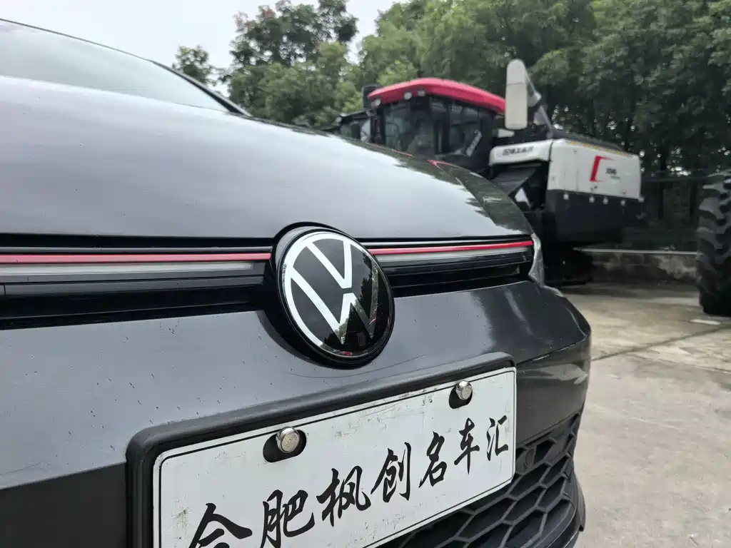 Volkswagen Golf GTI — фото 6