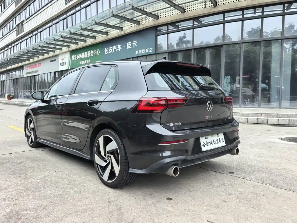 Volkswagen Golf GTI — фото 9