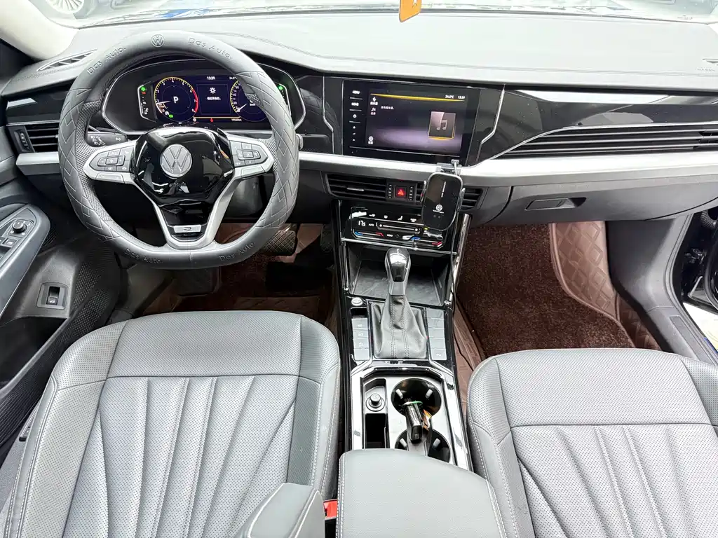 Volkswagen Passat — фото 4