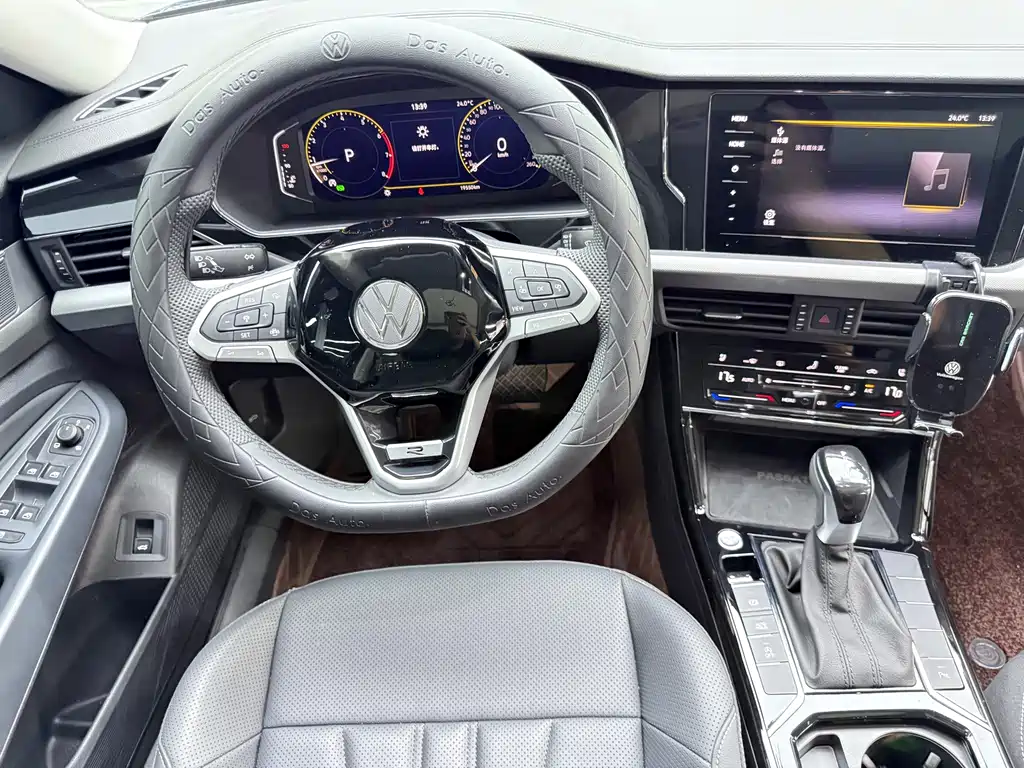 Volkswagen Passat — фото 5