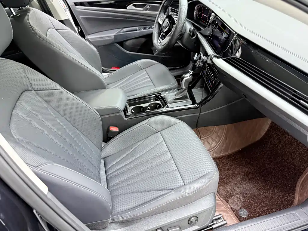 Volkswagen Passat — фото 7