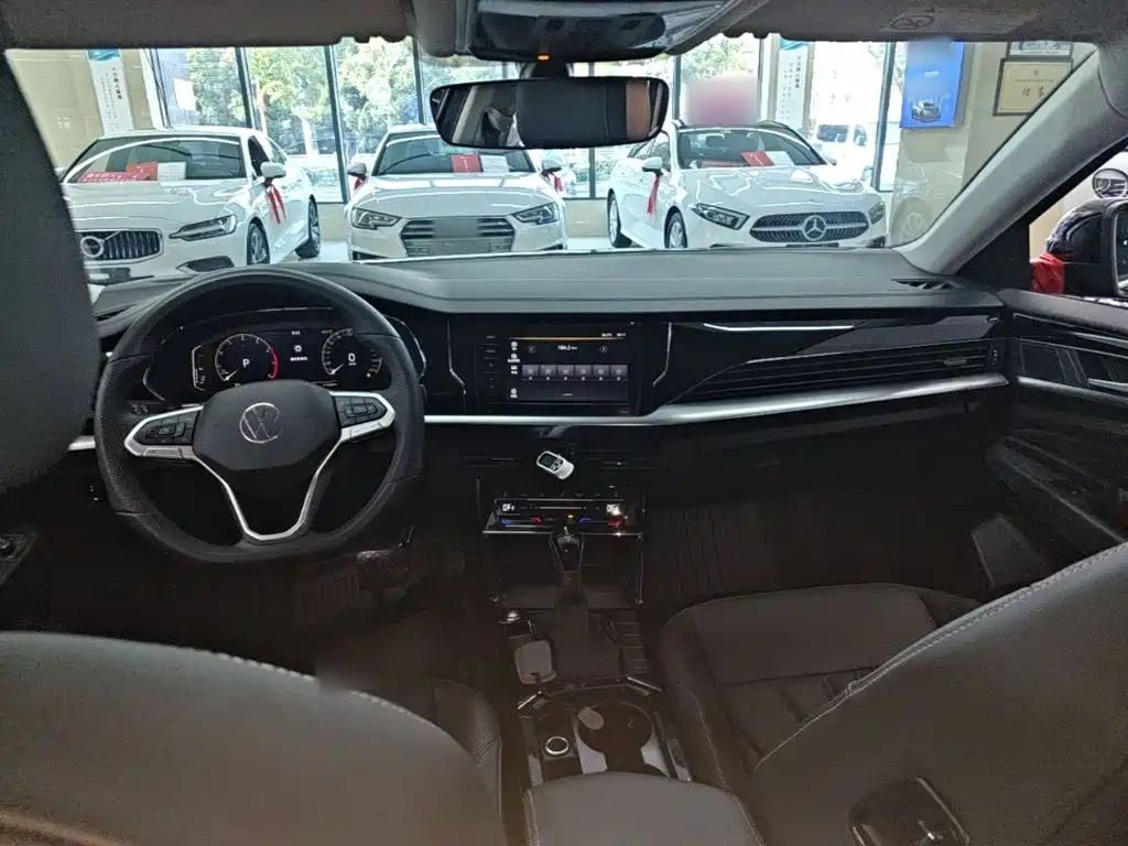 Volkswagen Passat — фото 10