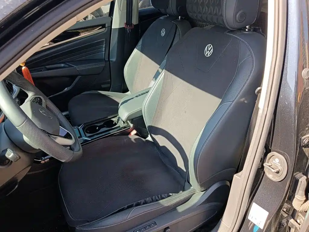 Volkswagen Passat — фото 8