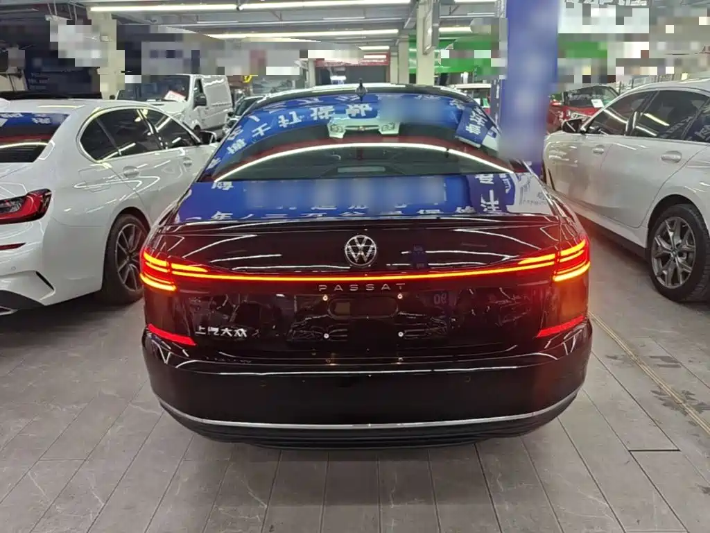 Volkswagen Passat — фото 6