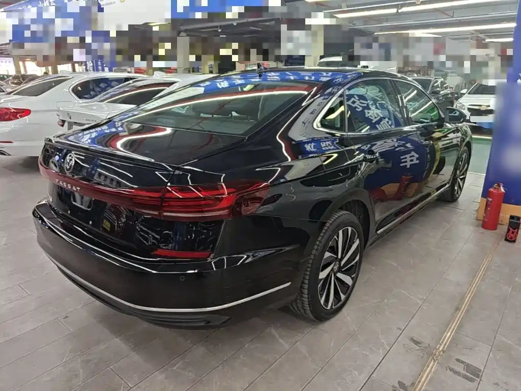 Volkswagen Passat — фото 7