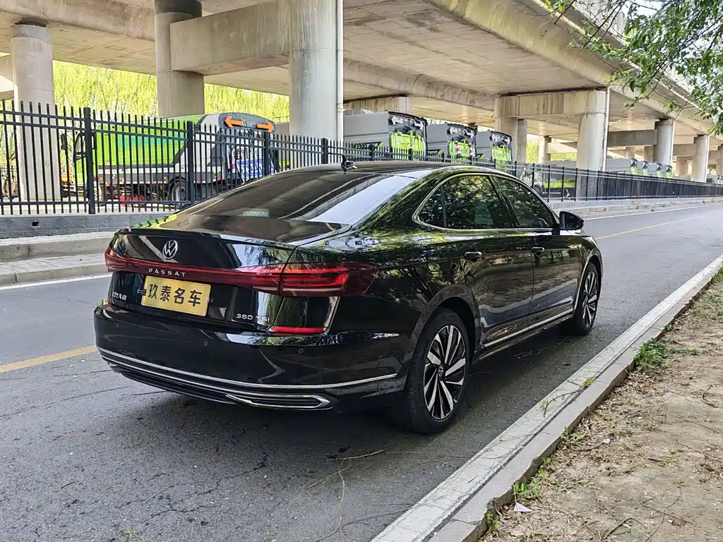 Volkswagen Passat — фото 7