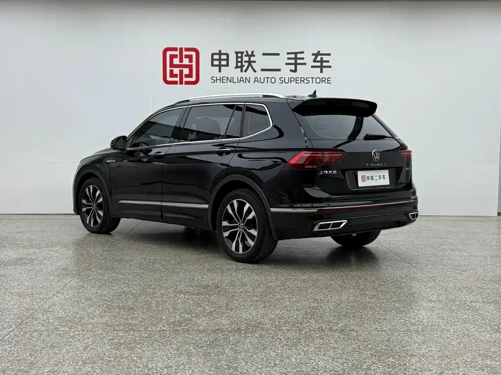 Volkswagen Tiguan L — фото 2