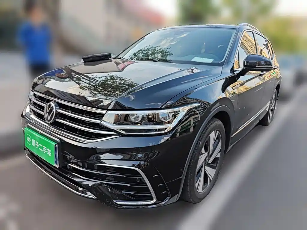 Volkswagen Tiguan L — фото 2