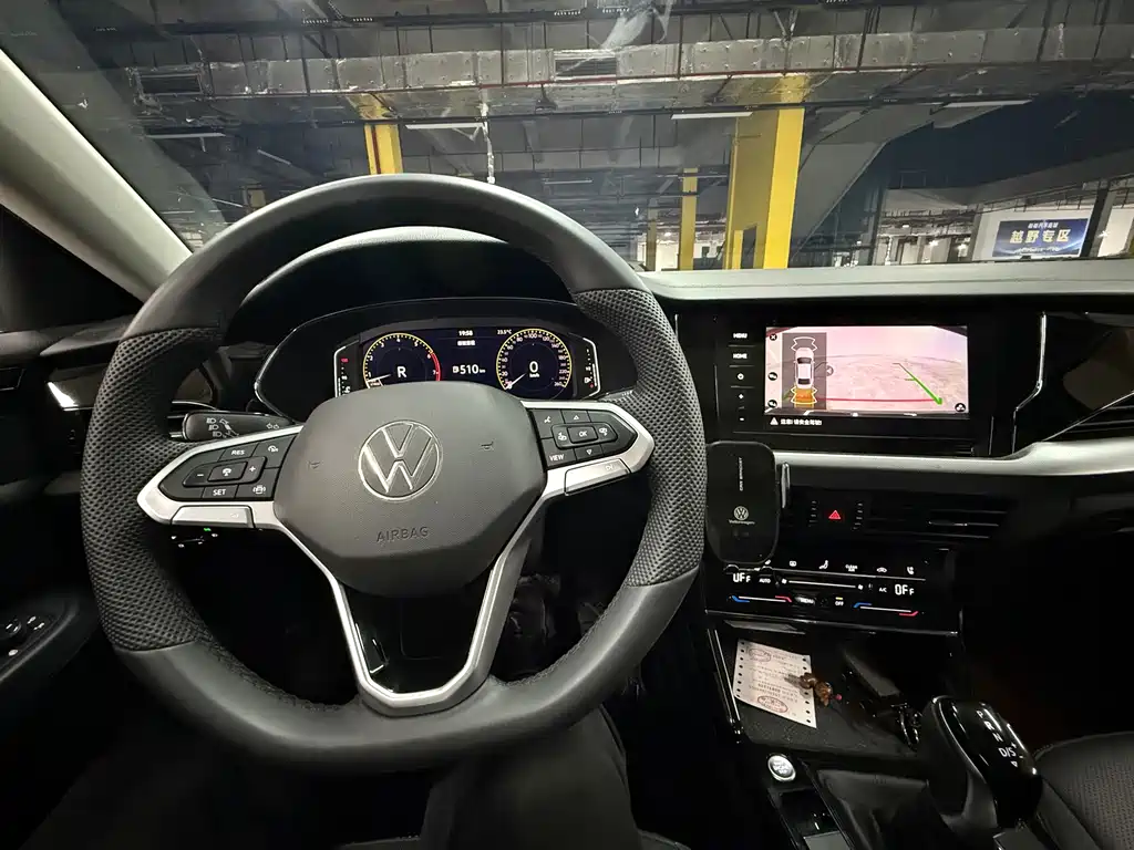 Volkswagen Passat — фото 11