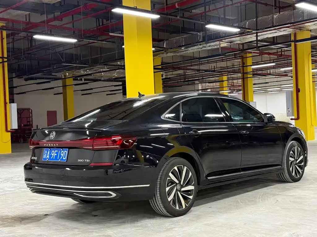 Volkswagen Passat — фото 4