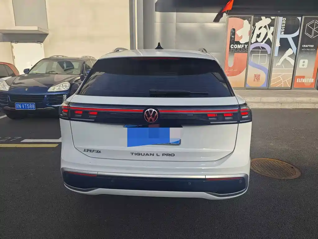 Volkswagen Tiguan L — фото 4