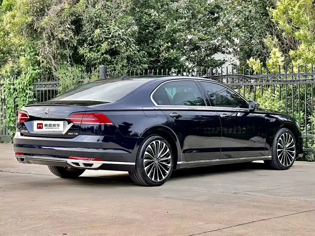 Volkswagen Phideon — фото 9