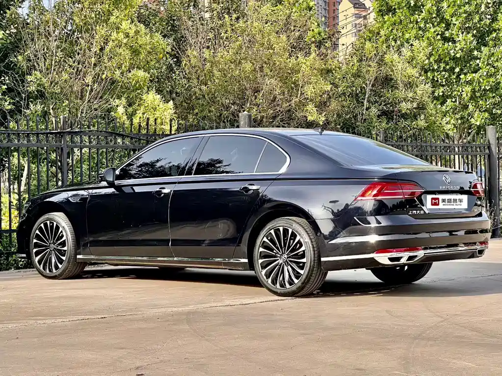 Volkswagen Phideon — фото 7
