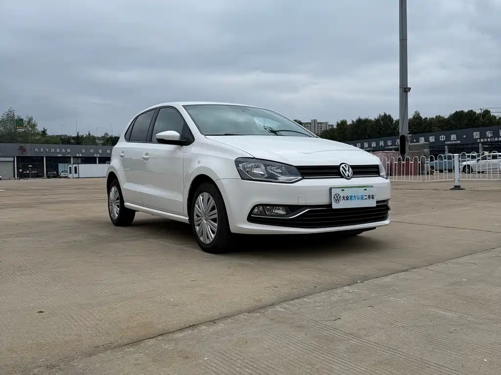 Volkswagen Polo — фото 2