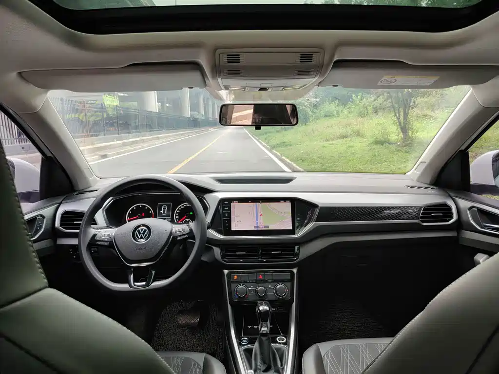 Volkswagen T-Cross — фото 6