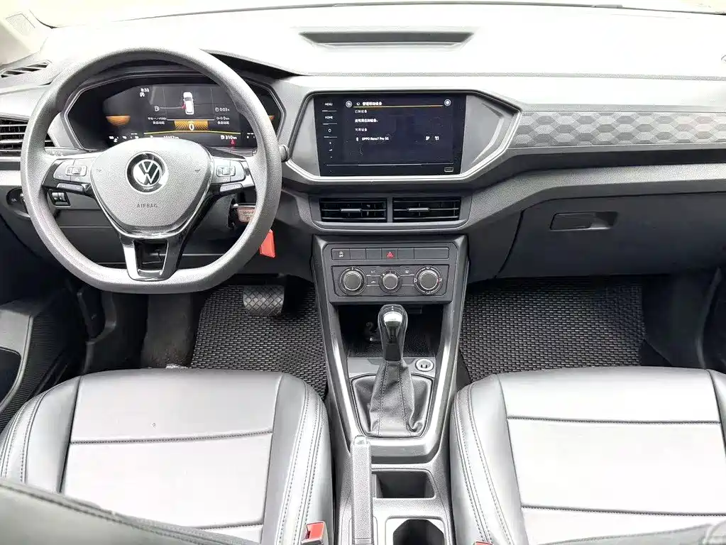 Volkswagen T-Cross — фото 3