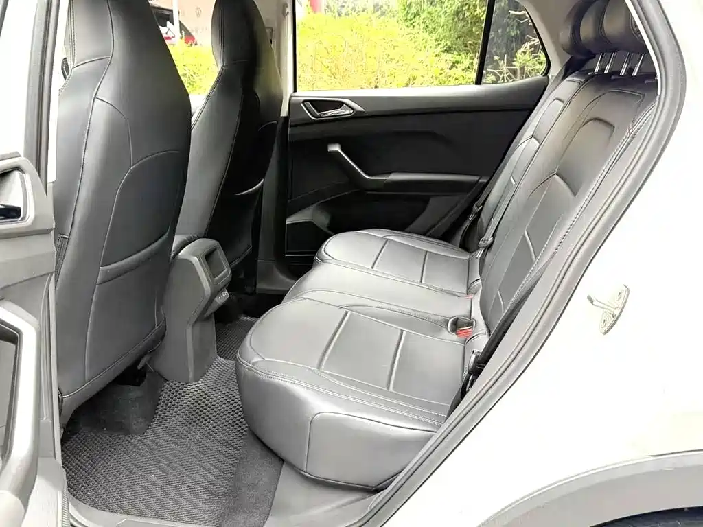 Volkswagen T-Cross — фото 4