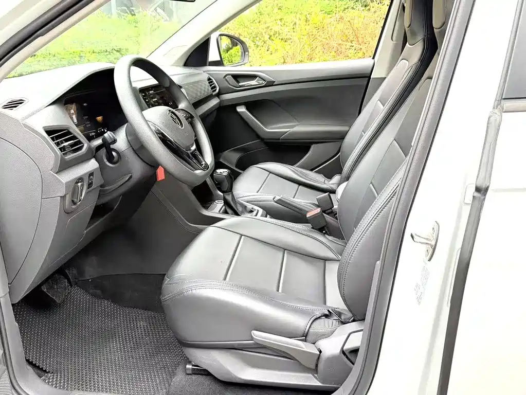 Volkswagen T-Cross — фото 7