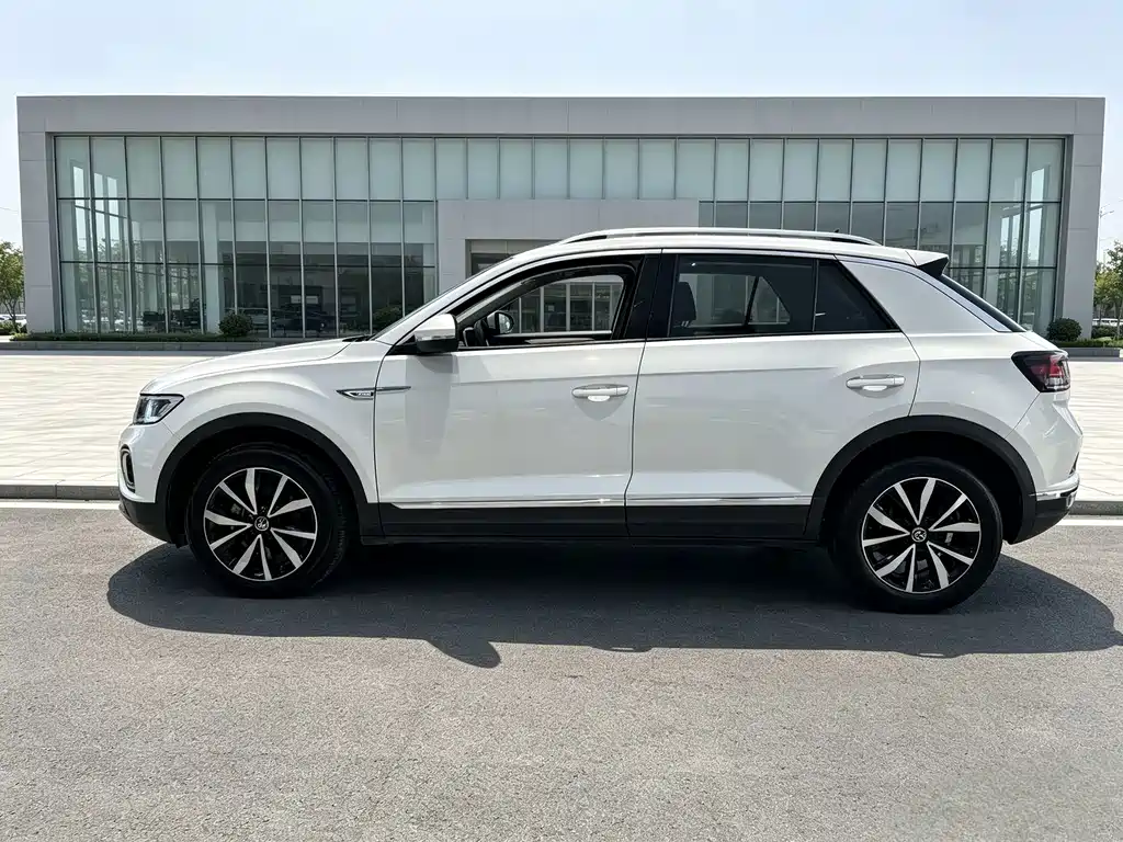 Volkswagen T-Roc — фото 7