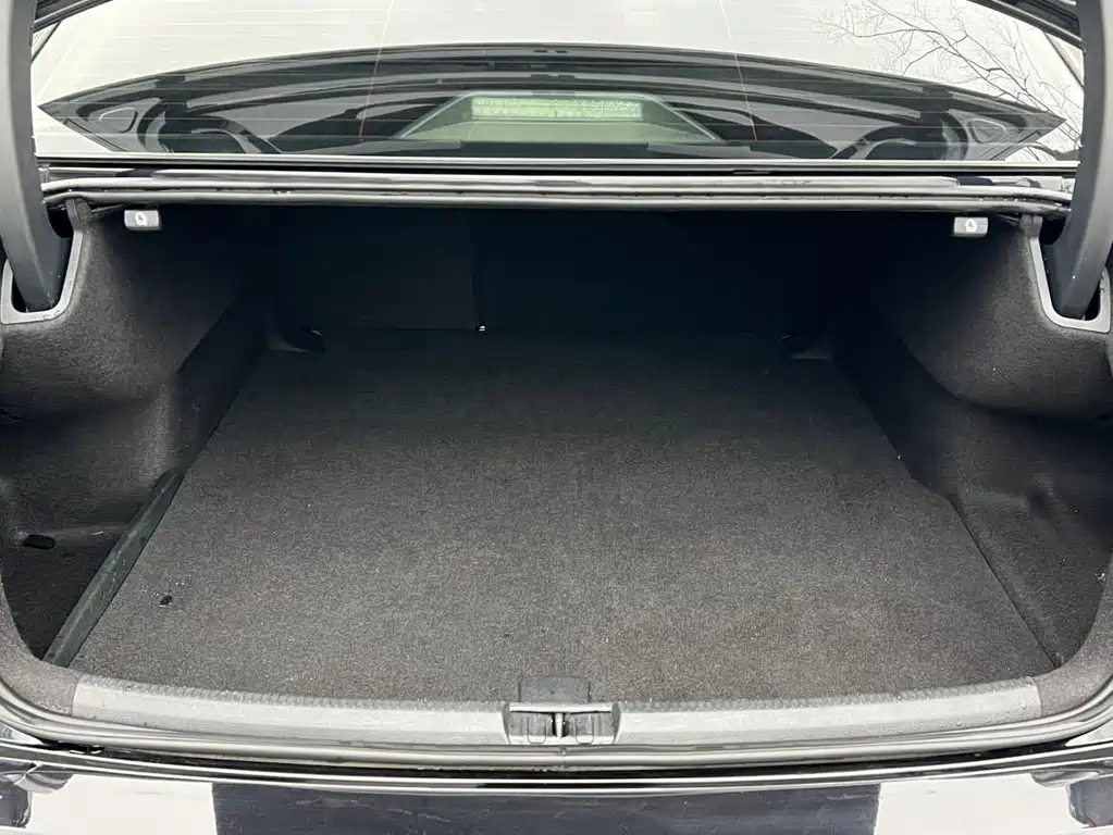 Volkswagen Passat — фото 18