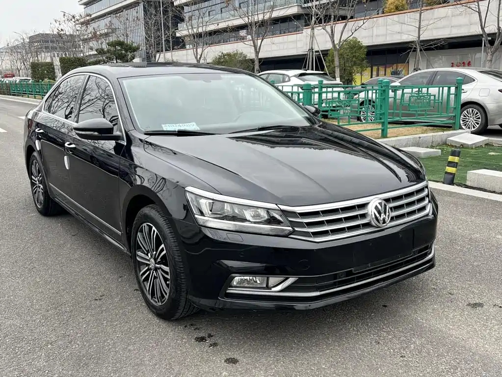 Volkswagen Passat — фото 3