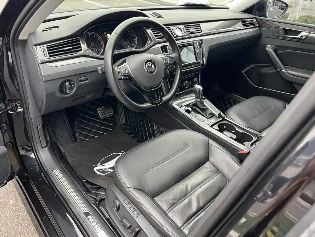 Volkswagen Passat — фото 7