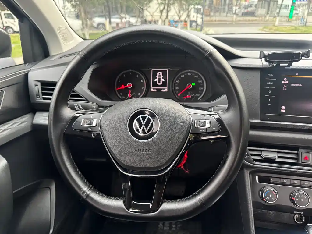 Volkswagen Tharu — фото 14