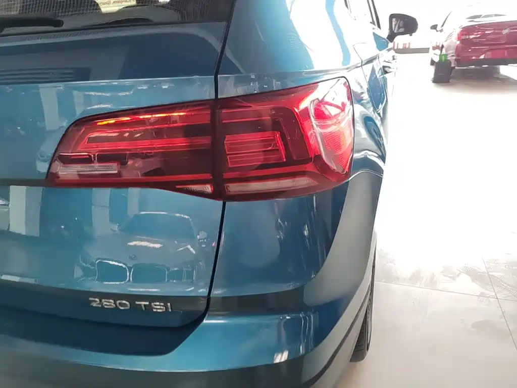 Volkswagen Tharu — фото 8