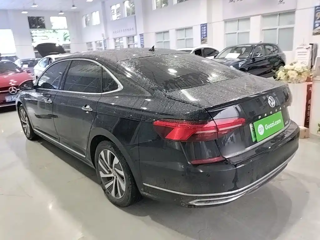 Volkswagen Passat PHEV — фото 5