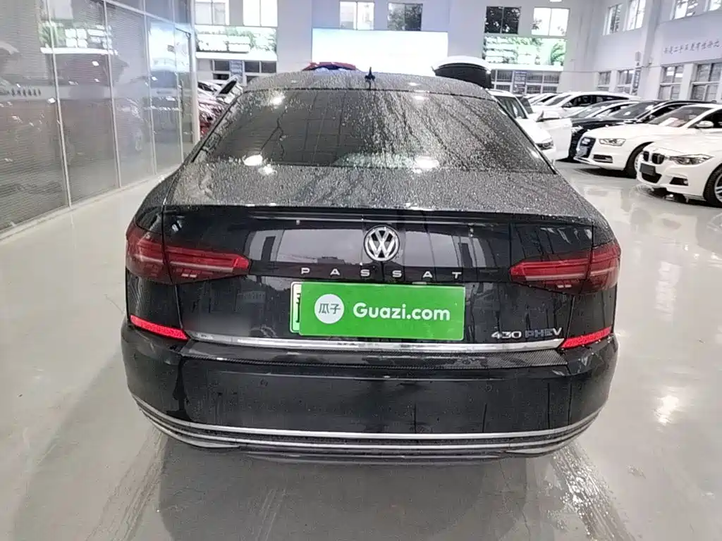 Volkswagen Passat PHEV — фото 6