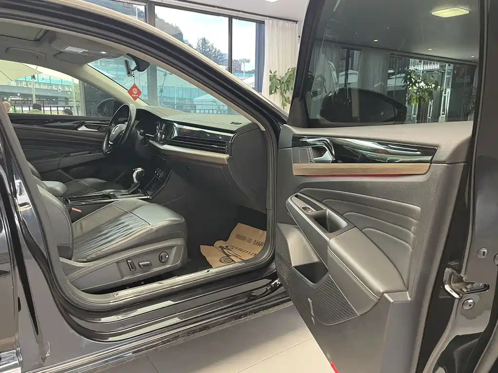 Volkswagen Passat — фото 15