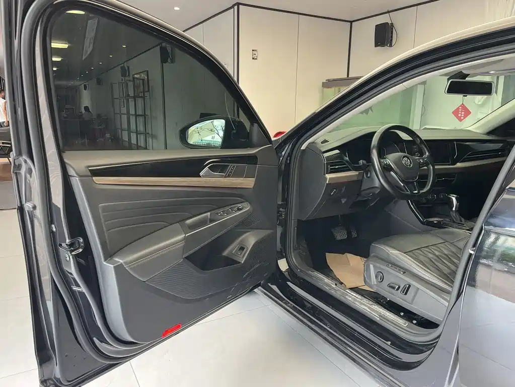 Volkswagen Passat — фото 4
