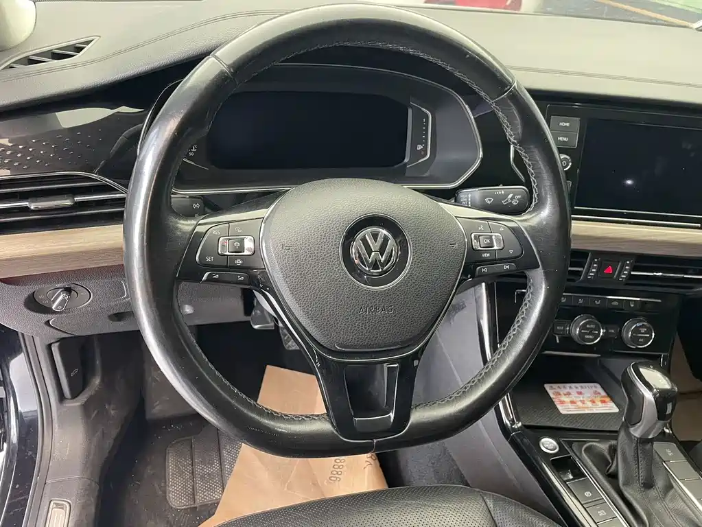 Volkswagen Passat — фото 7