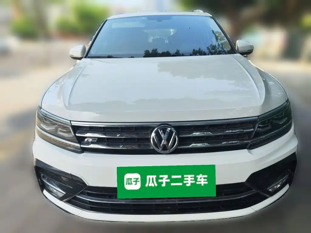 Volkswagen Tiguan L — фото 2