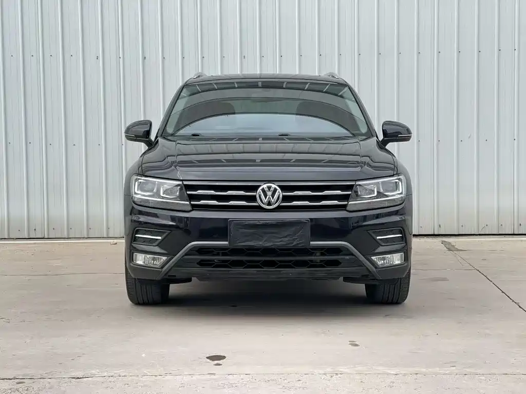 Volkswagen Tiguan L — фото 2