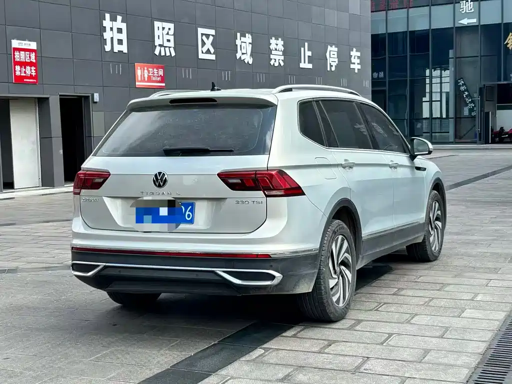 Volkswagen Tiguan L — фото 6