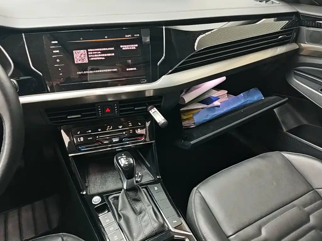 Volkswagen Passat — фото 13