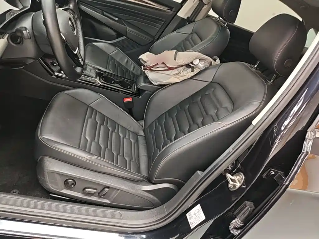 Volkswagen Passat — фото 15