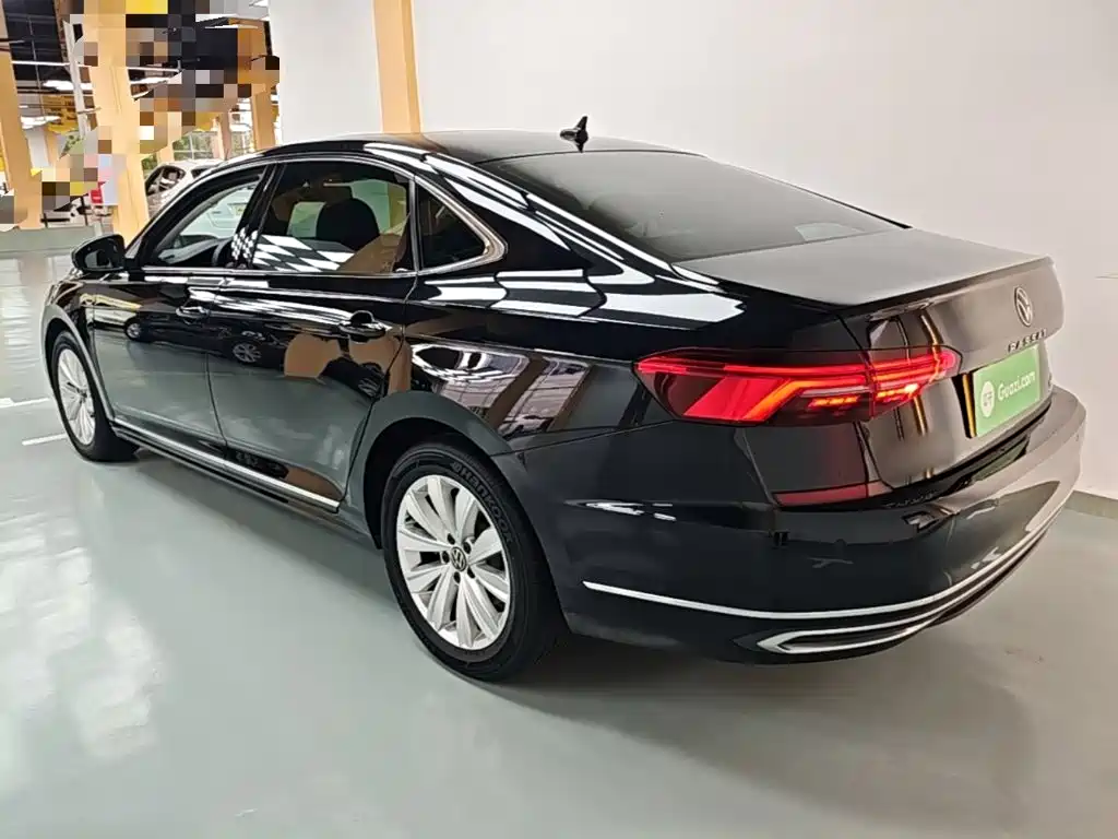 Volkswagen Passat — фото 5